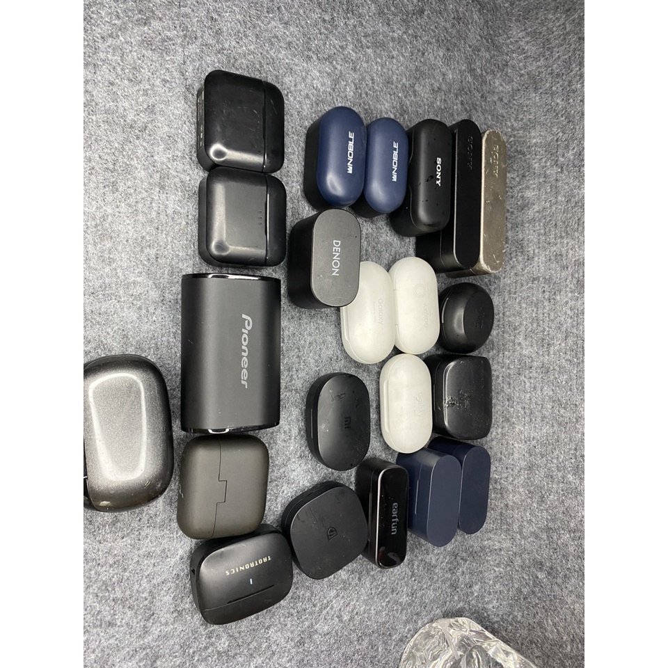 Hộp sạc tai nghe nhật bãi