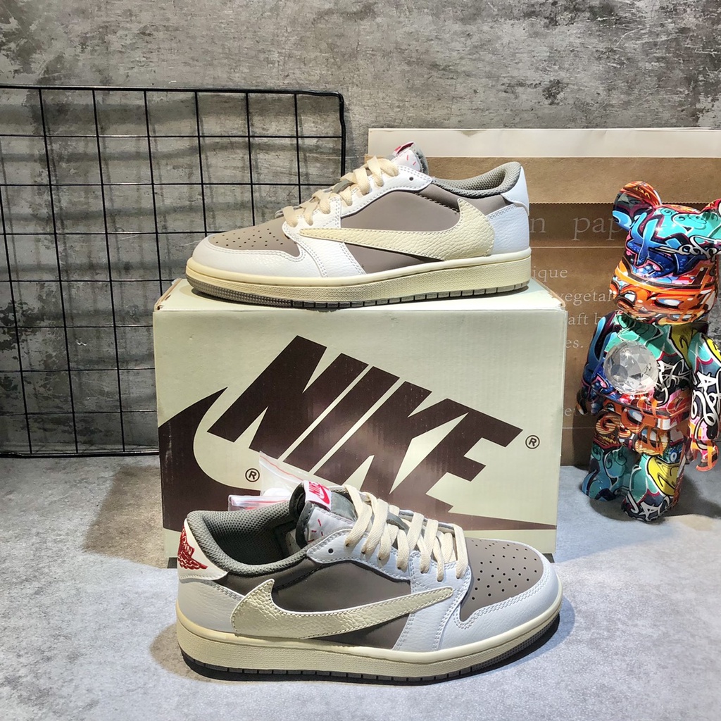 Giày thể thao Travis Scott x Air Jordan 1 Low Reverse Mocha Màu Nâu Trắng Cổ Thấp Siêu Phong Cách.
