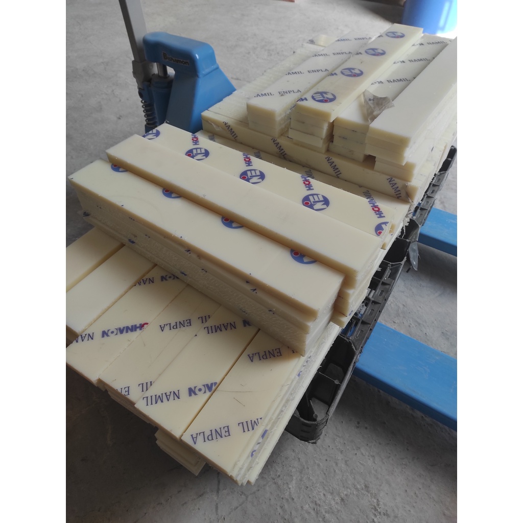 Tấm nhựa MC Nylon Hàn Quốc dày 15mm KT 15x60x298mm