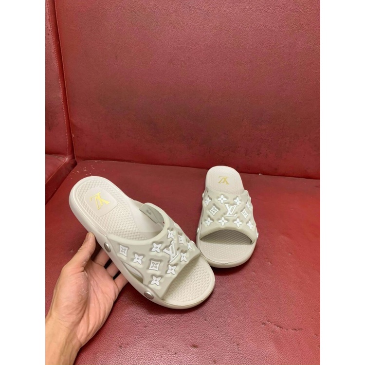 Dép cao cấp LV đế đúc cao su hàng cao cấp trẻ đẹp