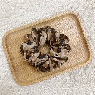 Dây buộc tóc Scrunchies hoạ tiết da báo cá tính