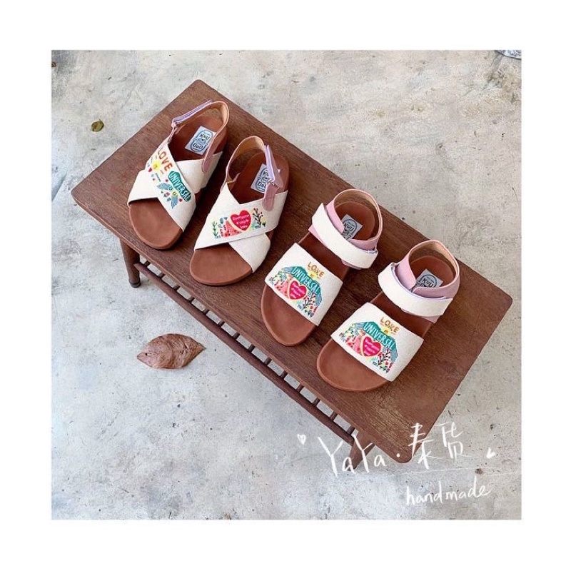 Dép sandal đế bằng hoạ tiết dễ thương - dép quai hậu đế bằng