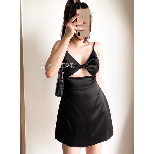 ĐẦM LỤA HAI DÂY XOẮN NGỰC DÁNG NGẮN by SILK LAYER T.