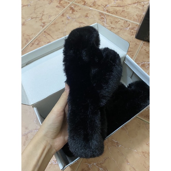 Ép lông đi cả trong nhà và ngoài đường mùa đông