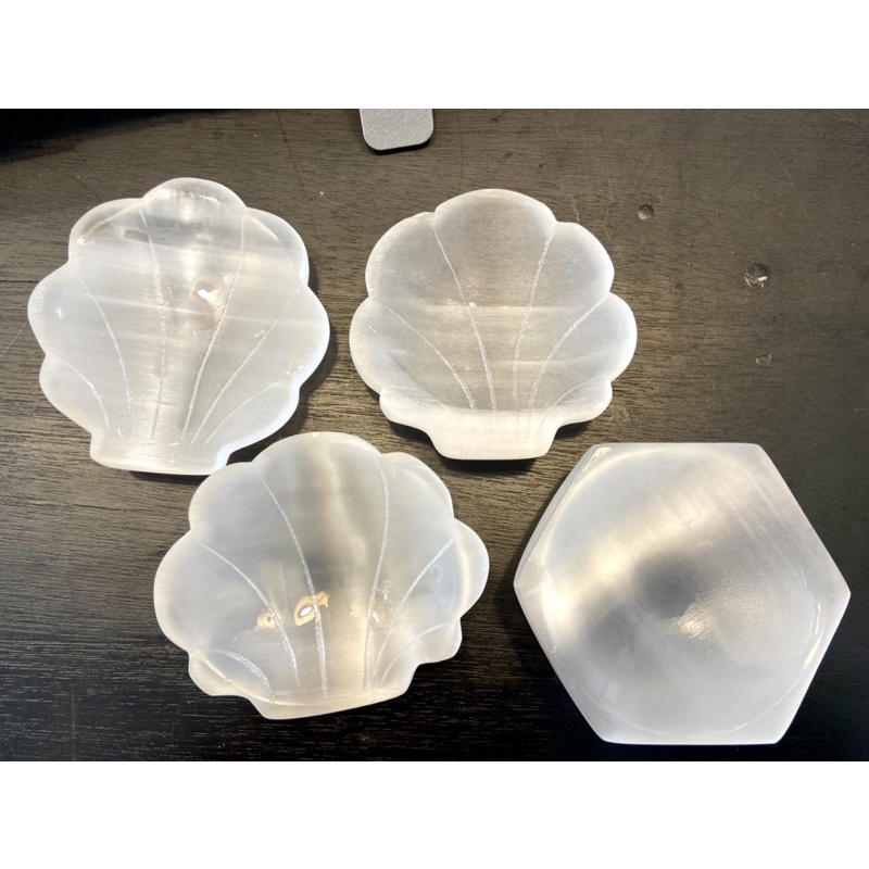 ĐĨA SẠC ĐÁ SELENITE VỎ SÒ