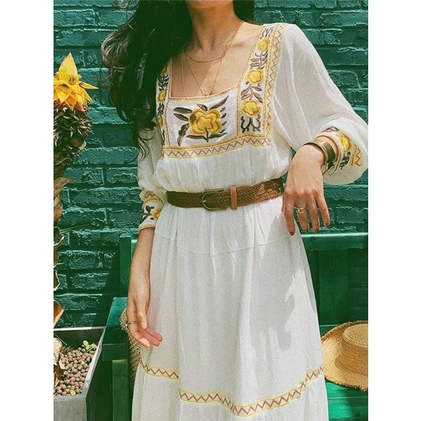 Váy Trắng Thêu Hoa Cao Cấp