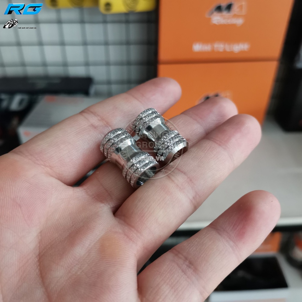 Chụp Van Vòi Salaya Chất Liệu Inox Không Xuống Màu Gắn Cho Mọi Loại Xe (Giá 1 Cặp )