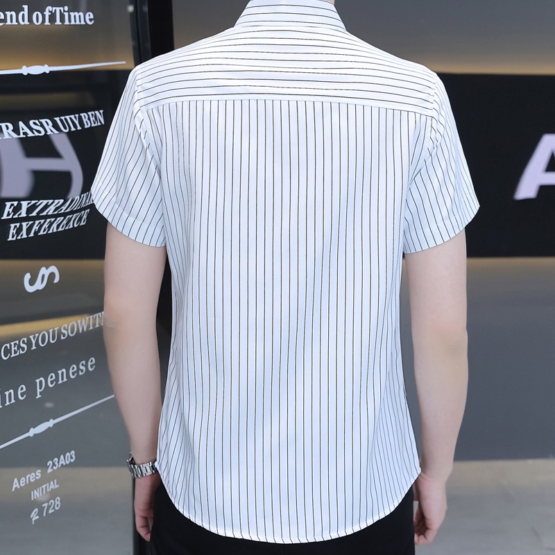 Áo Sơ Mi Nam Tay Ngắn Kẻ Sọc Thêu Chữ Đơn Giản Màu Trắng / Đen / Xám Nhạt Phong Cách Hàn Quốc