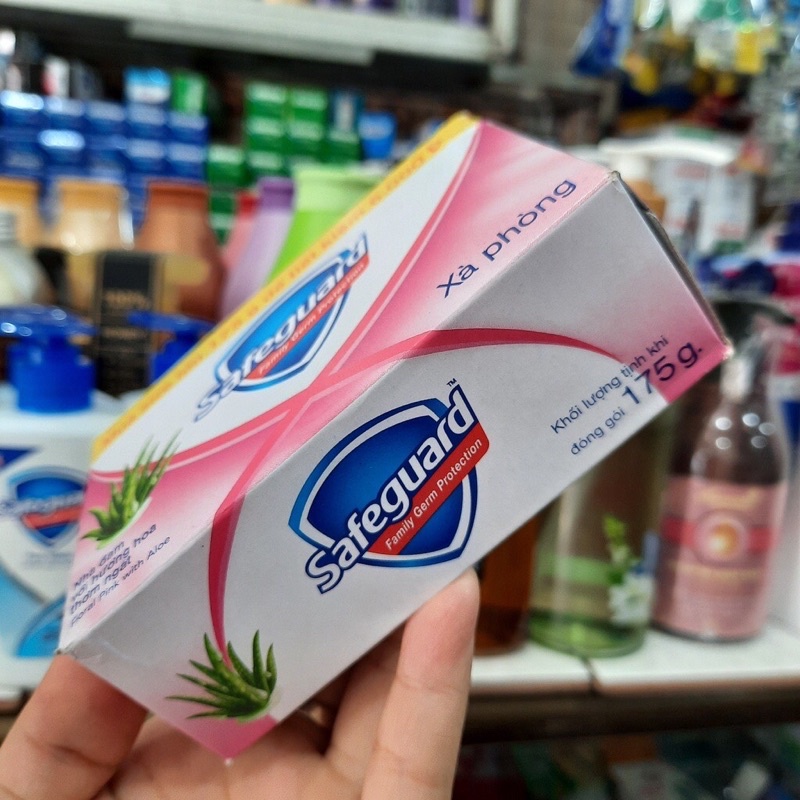 Combo 3 Xà bông cục Safeguard Nha Đam với hương hoa thơm ngát hộp 175g