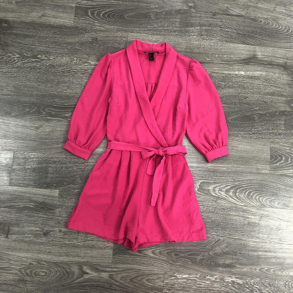 Jum F21 short cổ wrap tay dài