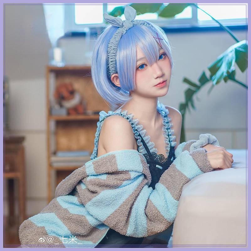 Life in a different world from scratch Rem Rem home clothes cos clothing cos home