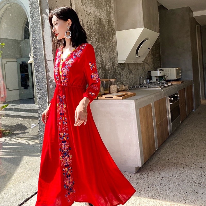 Đầm Thêu Hoa Dáng Dài