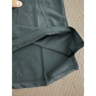 áo thun cổ trụ đen hiệu xuât