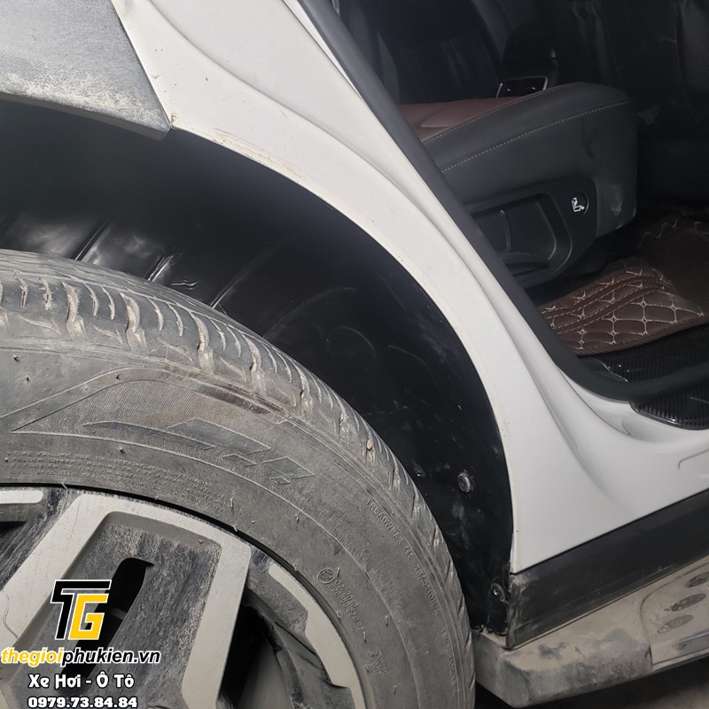 Bộ lòng vè nhựa chắn bùn 2 bánh sau Hyundai Santafe 2019-2022