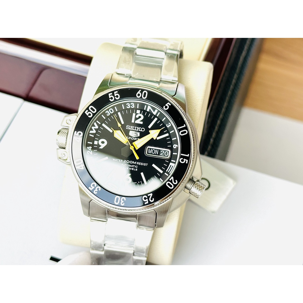 Đồng hồ nam dây thép Seiko Diver Automatic Map SKZ211