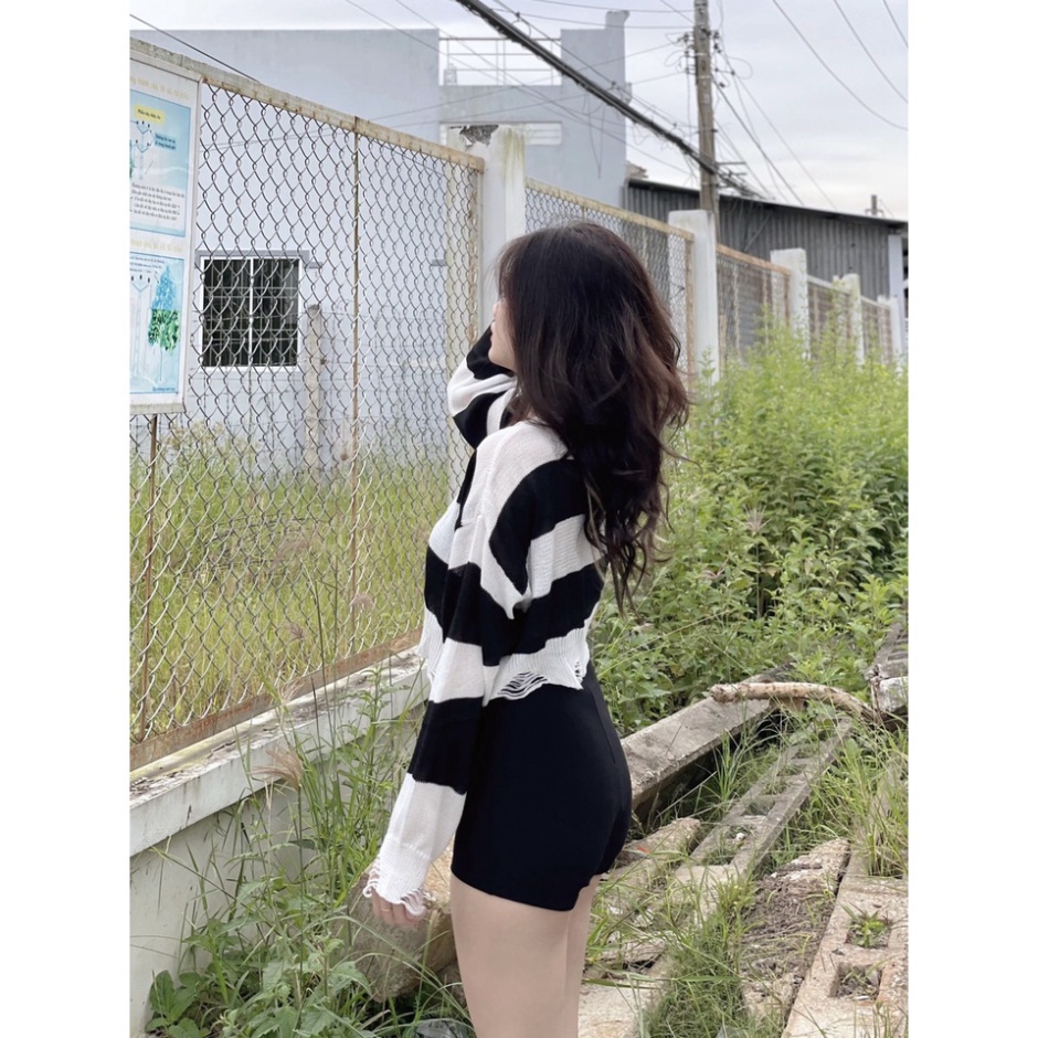 Áo len mỏng croptop tay dài , áo len dệt kim kẽ sọc ,áo croptop tay dài trắng đen PLA11799