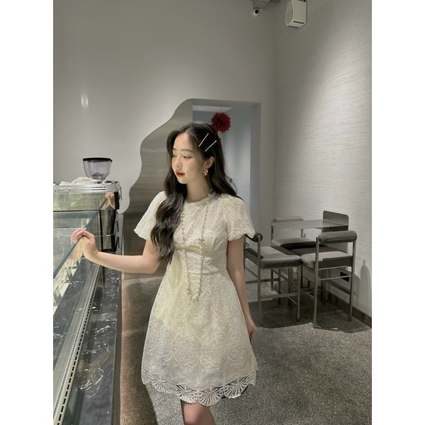 Đầm Ren Hai Lớp Phối Cổ Ngọc Xinh Mã KH8