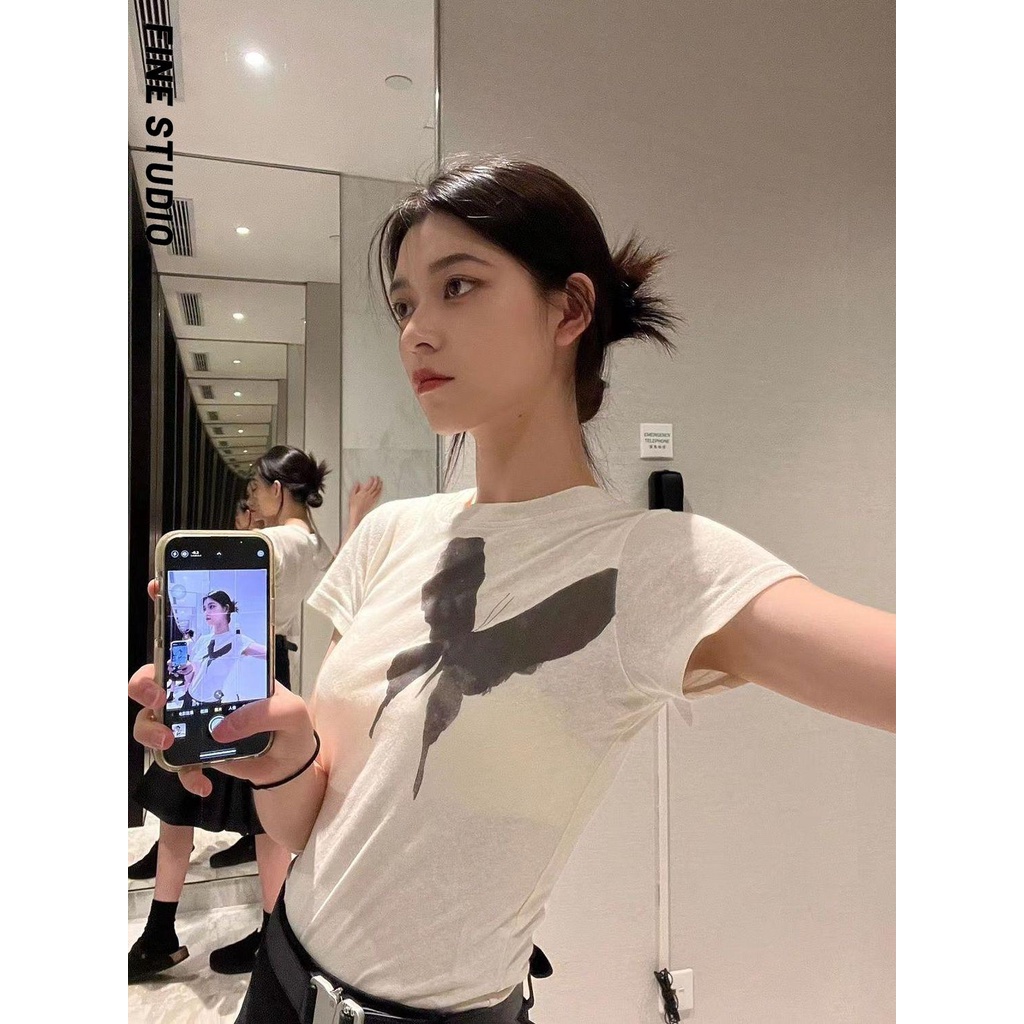 Áo Thun Tay Ngắn Cổ Tròn In Hình Bướm Thời Trang Mùa Hè 2022 Mới Cho Nữ