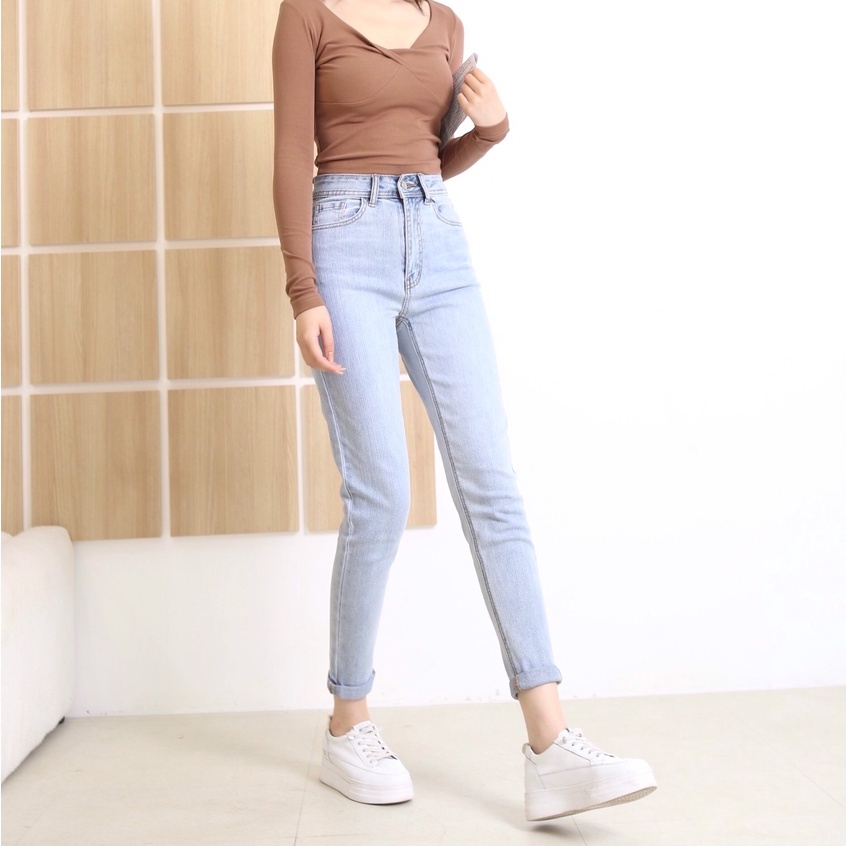 Quần baggy jean nữ trơn kiểu cạp cao kéo dài chân 3 màu xanh đen trắng CP64, CT JEANS