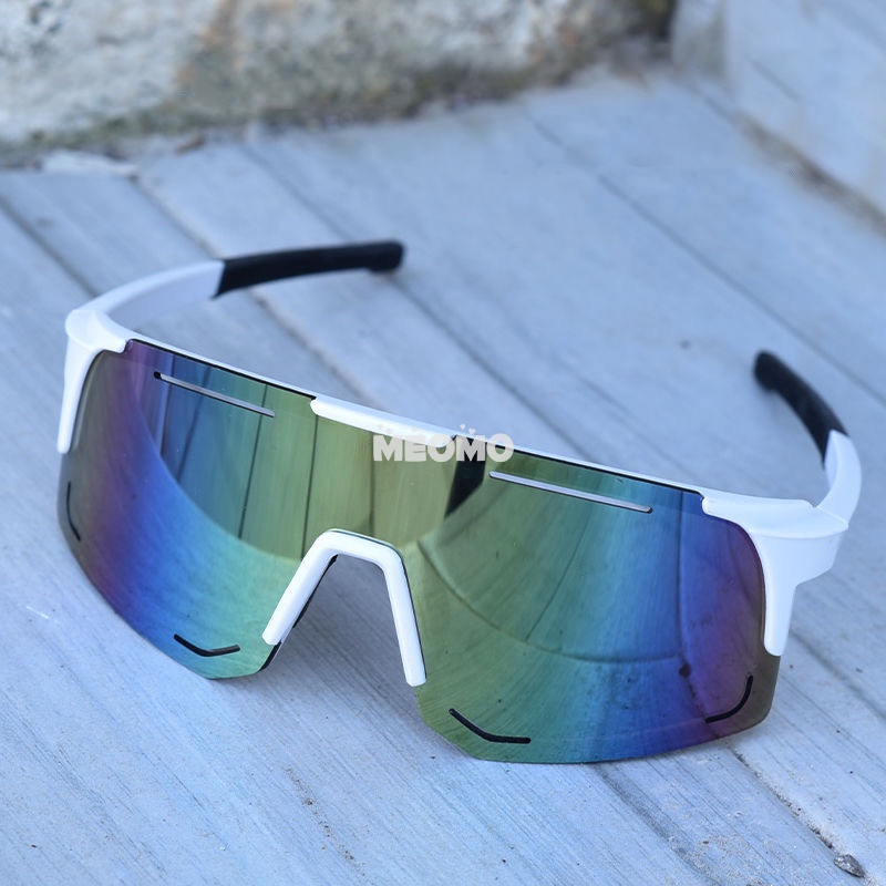 Kính Mát Thể Thao Chống Gió Cho Cả Nam Và Nữ