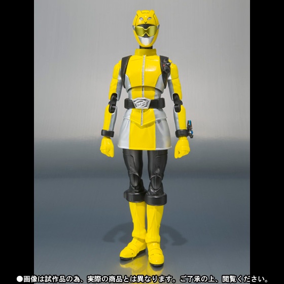 Mô hình S.H.Figuarts Super Sentai Yellow Buster & Usada Lettuce BANDAI