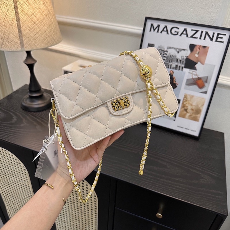 Túi đeo chéo nữ trần trám dây xích Hana Kimi