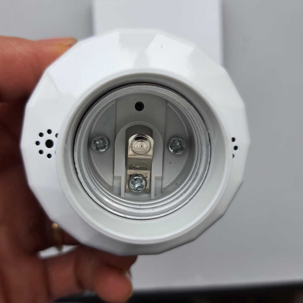 Đui đèn điều khiển từ xa E27 220V 100W INVERTECH có chức năng hẹn giờ tắt HÀNG CHÍNH HÃNG bắt sóng khoẻ xuyên tường