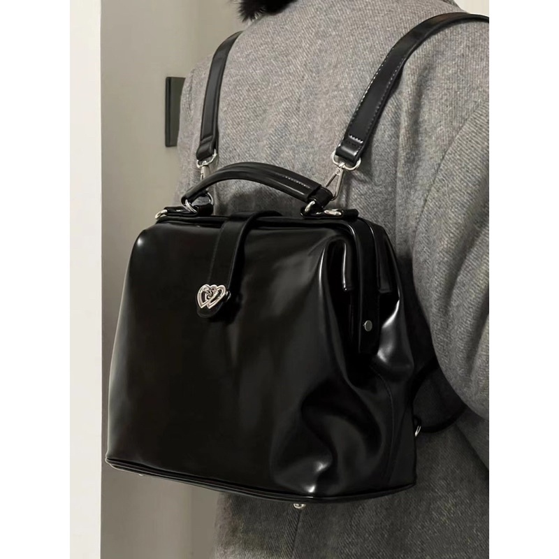 Balo da hoạ tiết hình tim có tay xách FOOTMADE