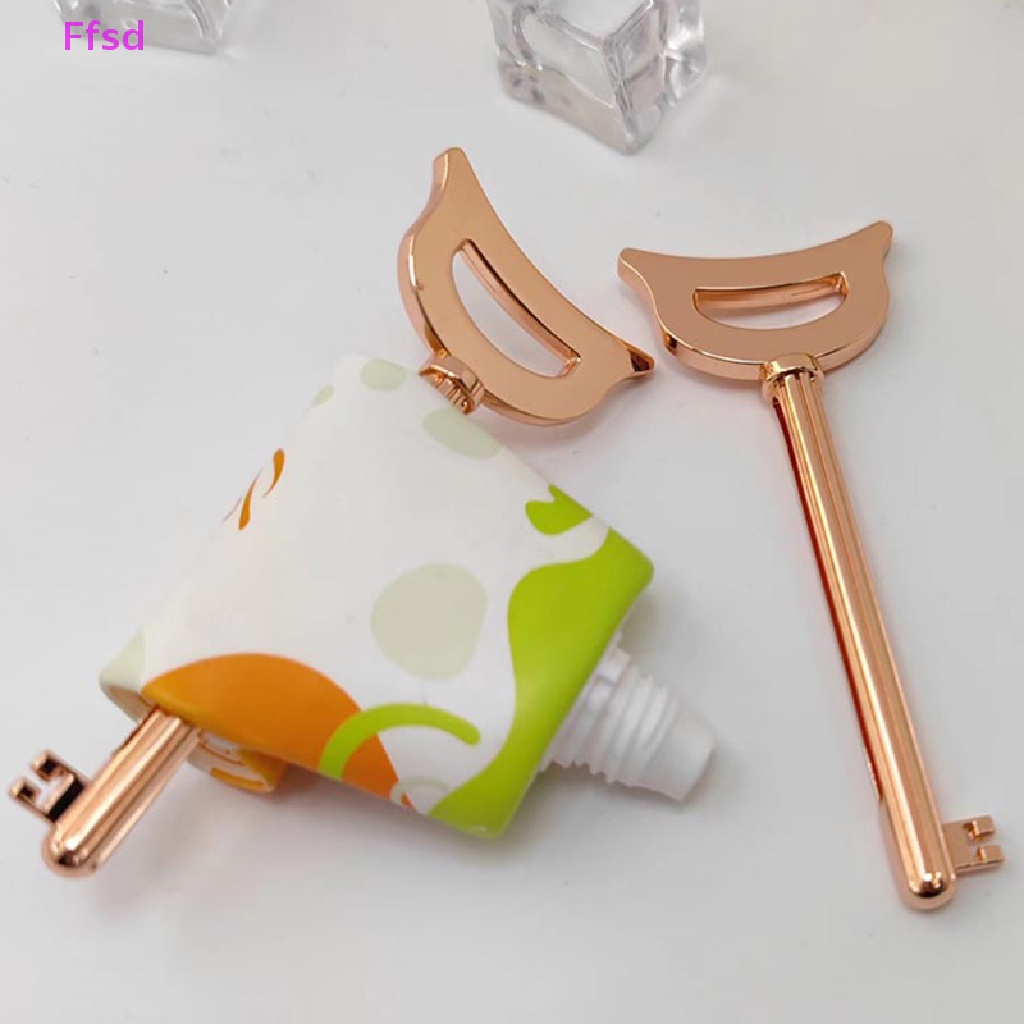 1 Dụng Cụ Nặn Kem Đánh Răng Bằng Thép Không Gỉ