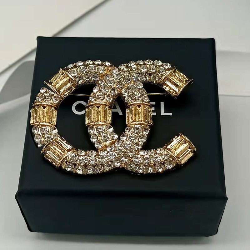 Ghim Cài Áo Hình Chữ Cái Đơn Giản Thời Trang