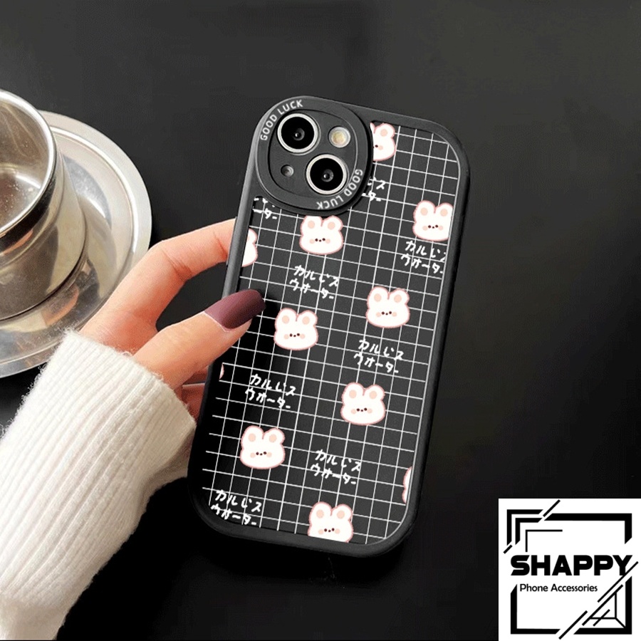 Ốp IPhone Dẻo Thỏ Caro Nền Đen [Shappy Shop]