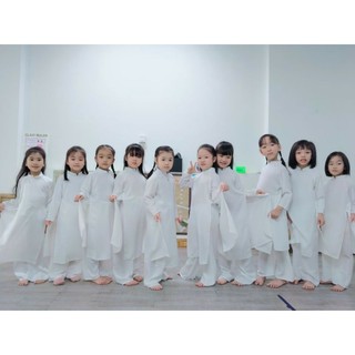 áo dài lụa trắng cho bé