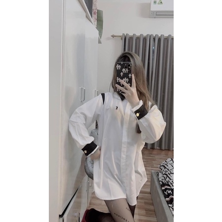 Áo Sơ Mi Nữ Form Rộng Dài Tay Chất Lụa Hàn Unisex Thêu Logo Chữ Phối Vai Đen Trắng Đi Học, Đi Chơi Phong Cách Ulzzang