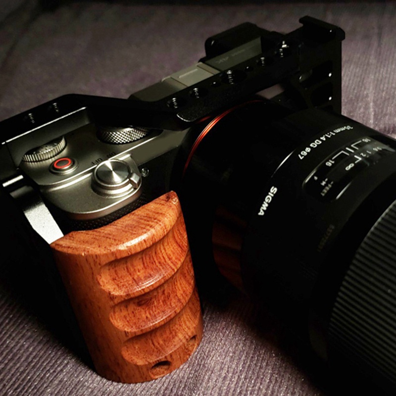 Khung Máy Ảnh Sony A7C Bằng Gỗ Kèm Phụ Kiện