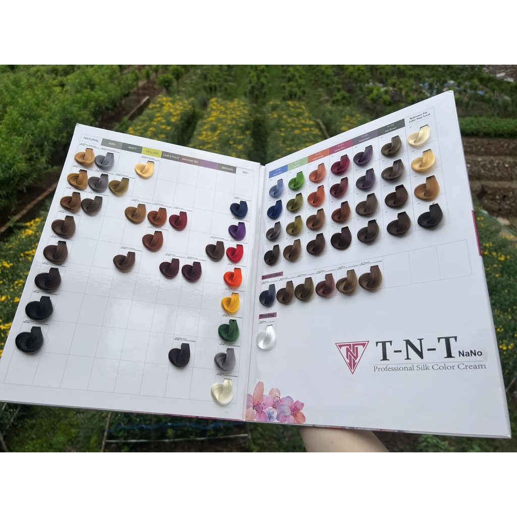 Màu nhuộm TNT nano lên màu chuẩn, bền màu, mùi thơm chất đặc không rát da đầu không mùi amoniac.