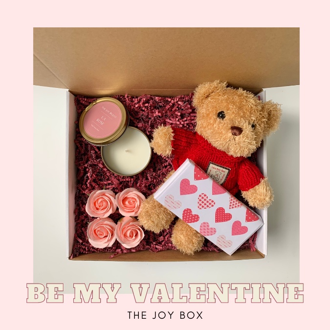 BE MY VALENTINE- Quà tặng người yêu, bạn gái, tặng vợ, Combo gấu bông, nến và socola THE JOY BOX