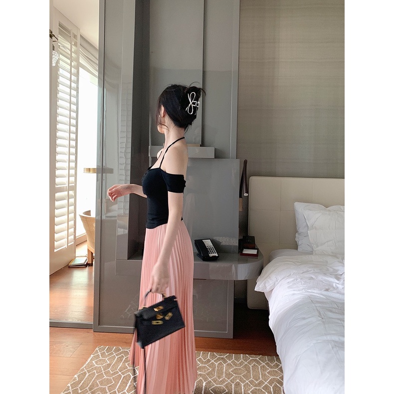 SET ÁO ĐEN CROPTOP BẸT VAI + CHÂN VÁY MIDI HỒNG DẬP LY (TH)