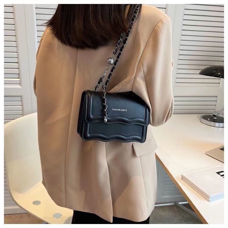 Túi Đeo Vai Mẫu Mới 2 màu Siêu Xinh