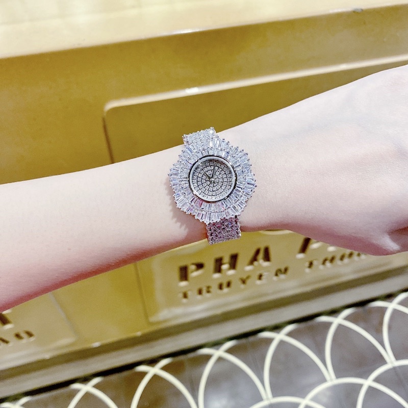 Đồng hồ nữ chopar mặt tròn đính đá dây kim loại