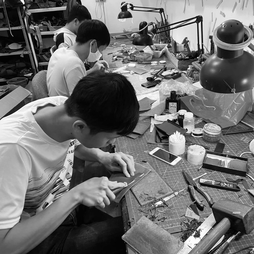 Ốp da thủ công viền đen Epsom Màu 1-6 cho IPhone 14/14Plus/14Pro/14Promax/13/13Pro/13Promax/12/12Pro/12Promax ODTC105