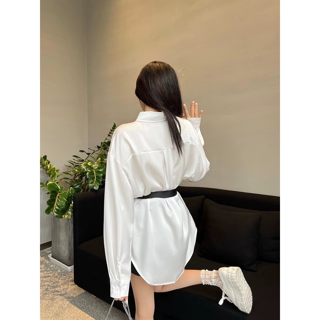 Prada Áo Sơ Mi Dáng Dài In Logo Phối Túi Đeo Hông Cá Tính