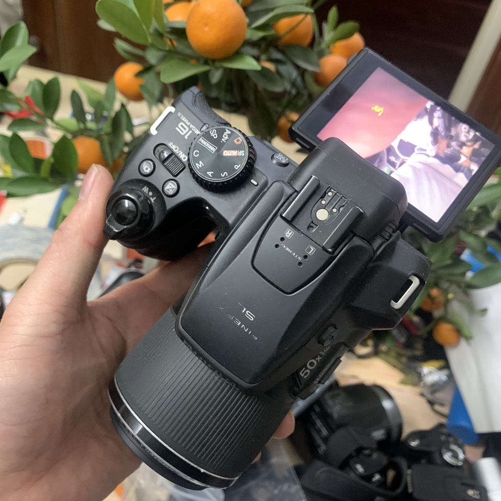 Máy ảnh Fujifilm SL1000 siêu zoom