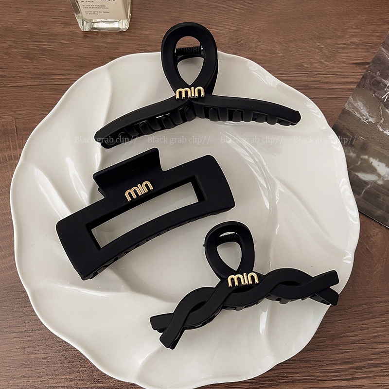 Kẹp Tóc Hình Cá Mập Màu Đen Nhám Thời Trang Mùa Hè