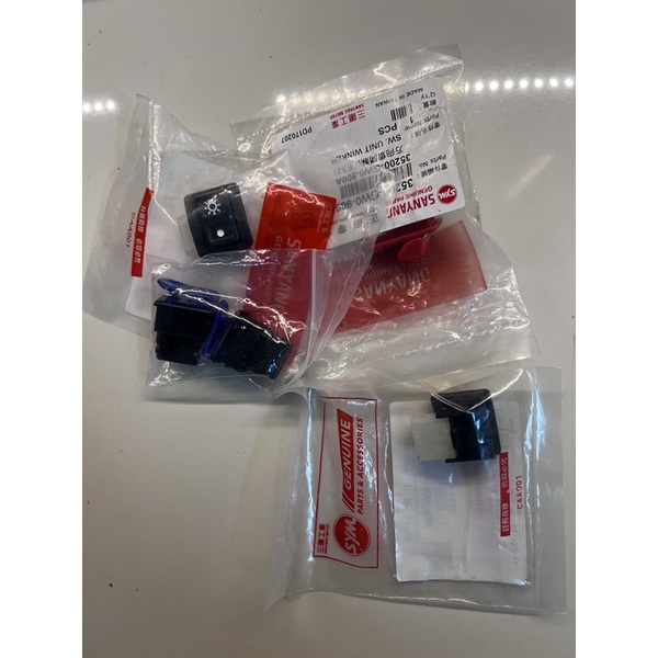 Nút đèn đề còi và tín hiệu Honda Dio