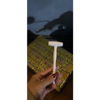 Búa hỗ trợ lắp ráp mô hình