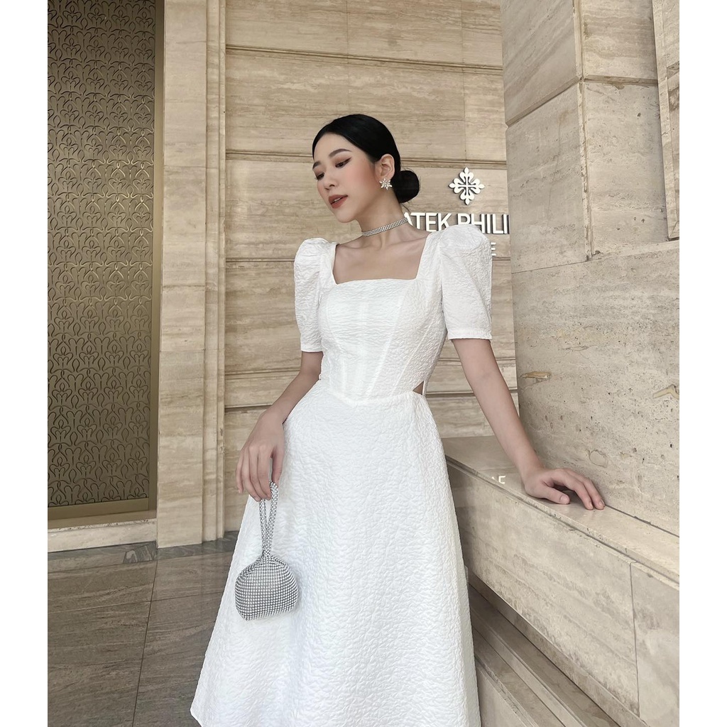 Đầm Xòe Cồ Vuông Khoét Eo Công Sở / Đi Tiệc Sang Trọng Màu Trắng Form Dài