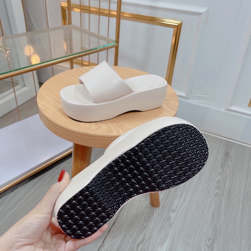 Dép nữ quai da,hàng quang châu,chất liệu da mềm,mang êm chân