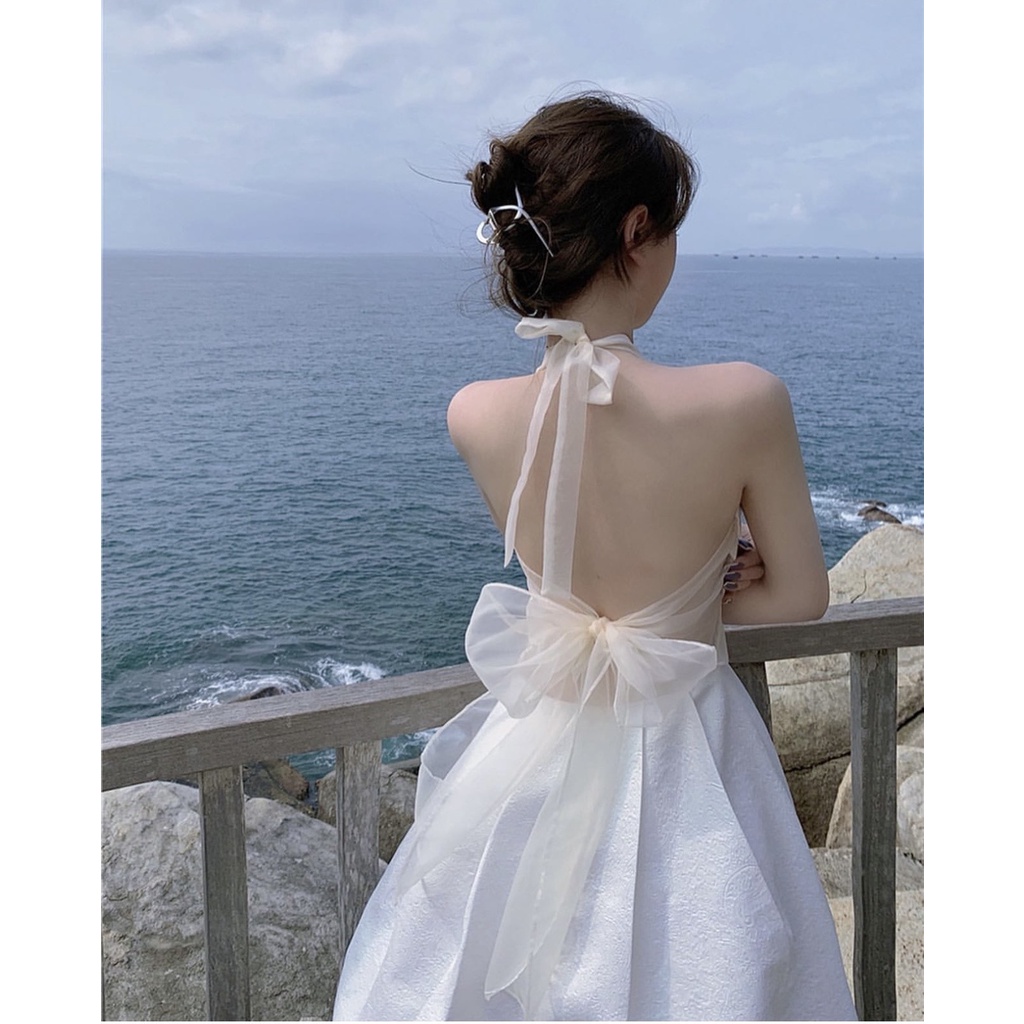 Váy Cổ Yếm Buộc Lưng Kèm Ống Tay Rời Chất Liệu Gấm Xốp Mặc Đi Biển Xinh Xắn