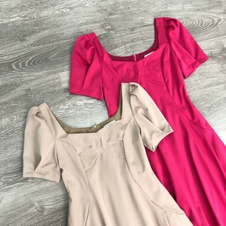 Đầm @ASIS cổ vuông rã rập