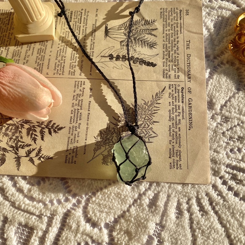 Vòng cổ Fluorite xanh lá - hỗ trợ học tập